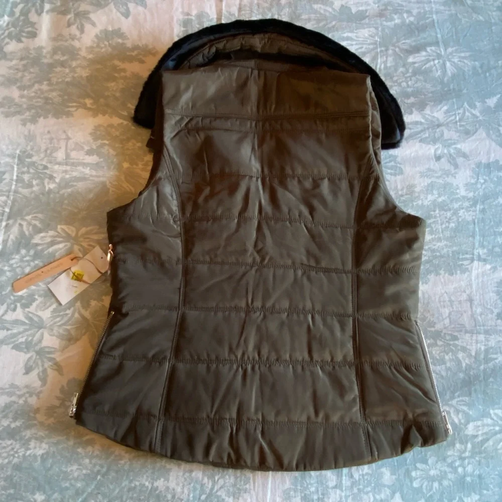 NWT Gibson Latimer Olive Color Quilted Vest with Removable Faux Fur Collar - Picture 11 of 16